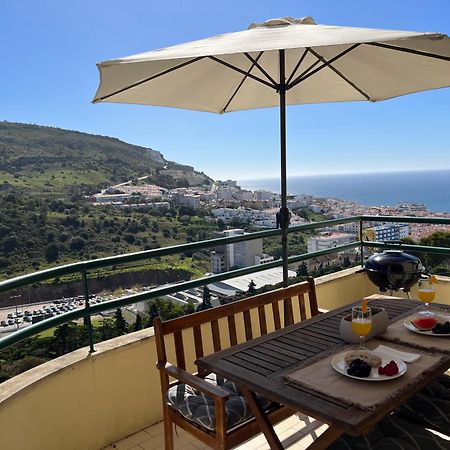 Casa Do Mar - Sea View - Wifi - Barbecue Apartment Sesimbra Bagian luar foto