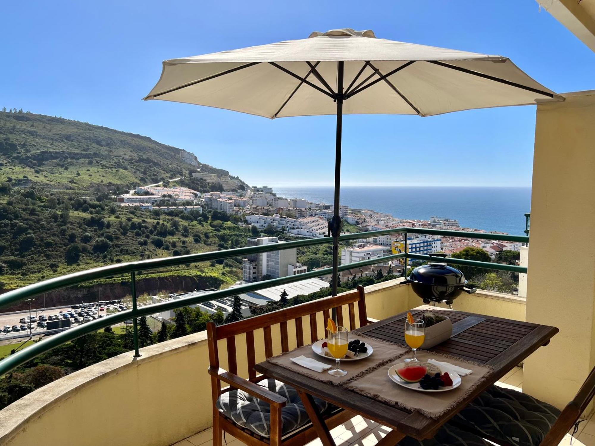 Casa Do Mar - Sea View - Wifi - Barbecue Apartment Sesimbra Bagian luar foto