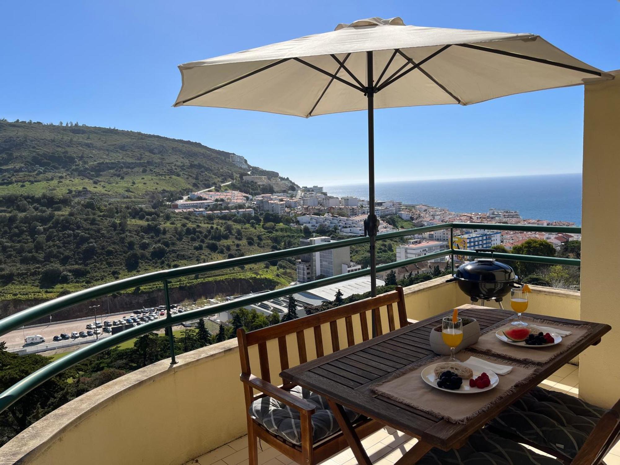 Casa Do Mar - Sea View - Wifi - Barbecue Apartment Sesimbra Bagian luar foto