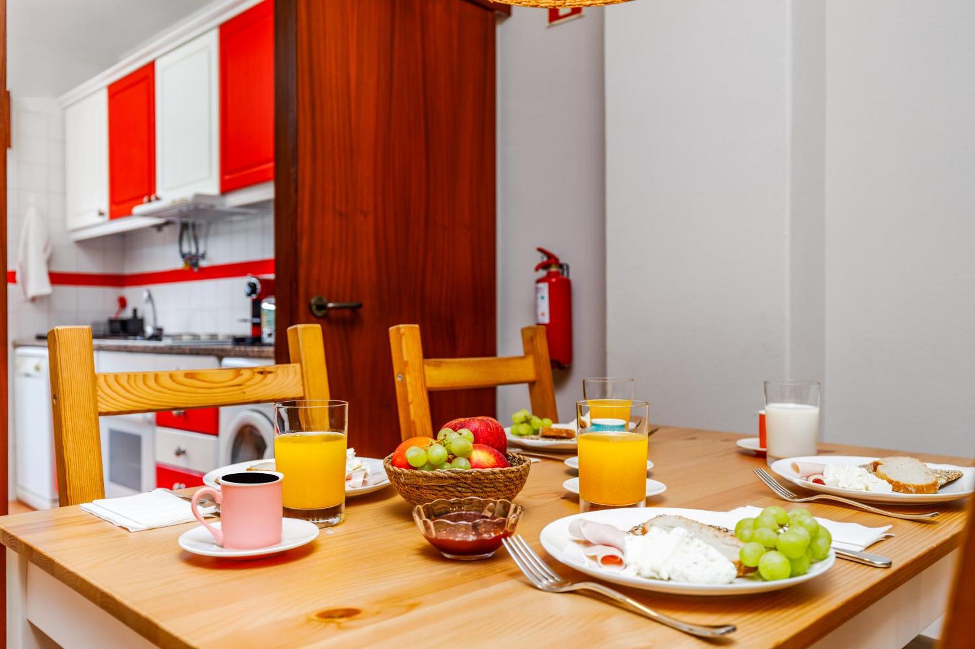 Casa Do Mar - Sea View - Wifi - Barbecue Apartment Sesimbra Bagian luar foto