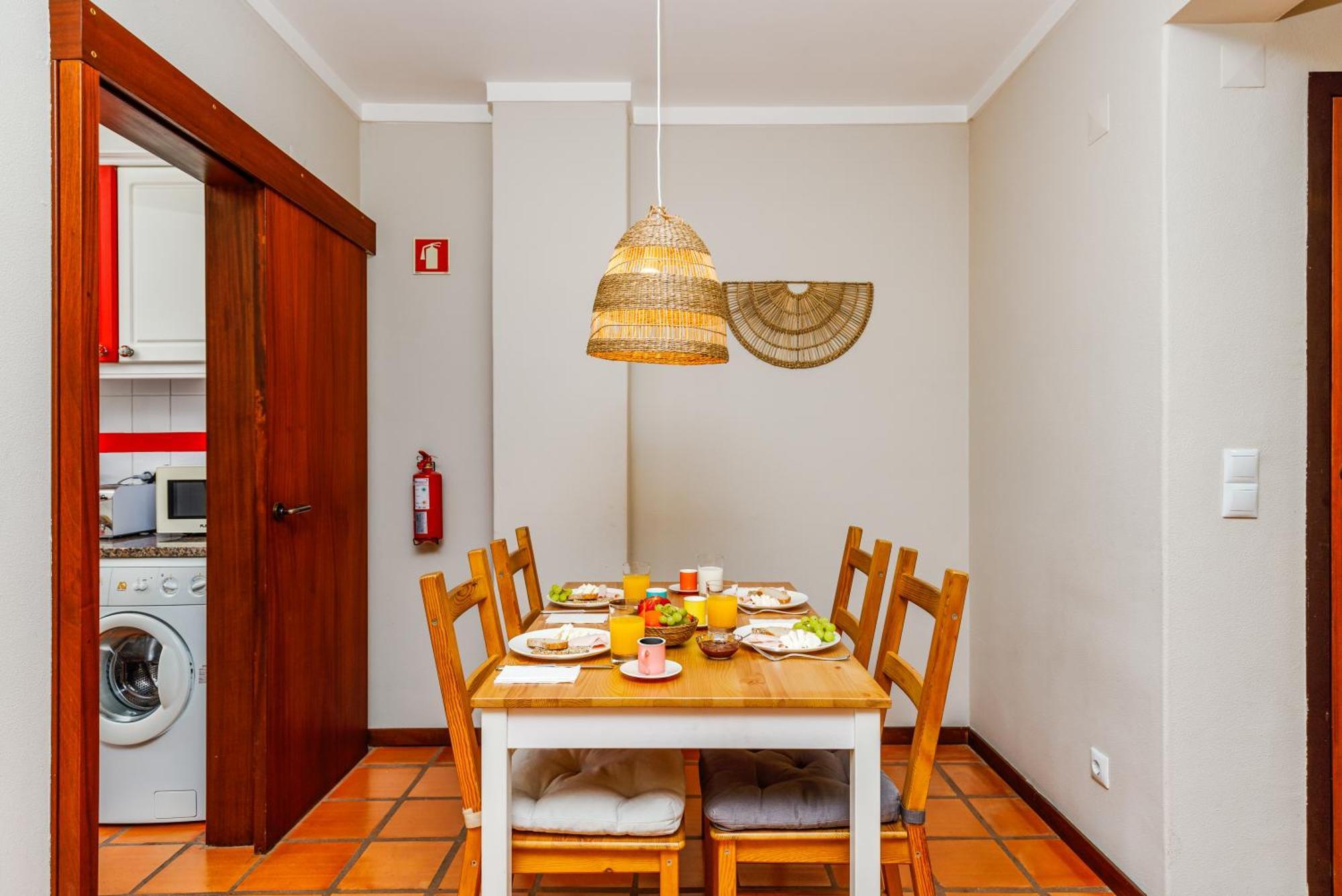 Casa Do Mar - Sea View - Wifi - Barbecue Apartment Sesimbra Bagian luar foto